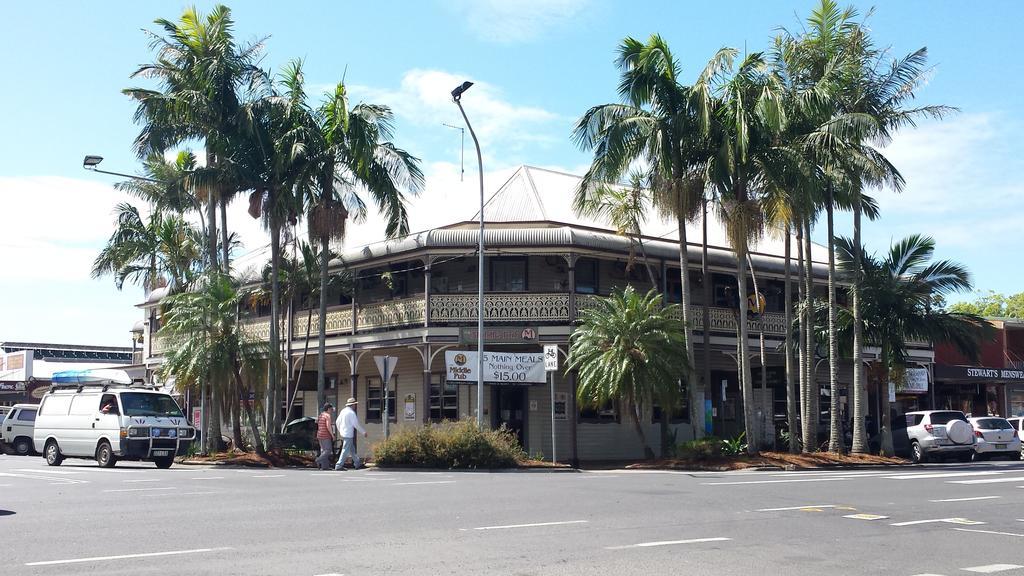 The Middle Pub Hotel มัลลัมบิมบี ภายนอก รูปภาพ